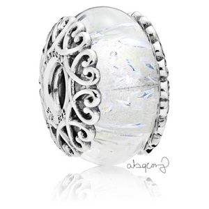 EUC Pandora 797617 Sterling Silver Iridescent White Murano Glass Charm